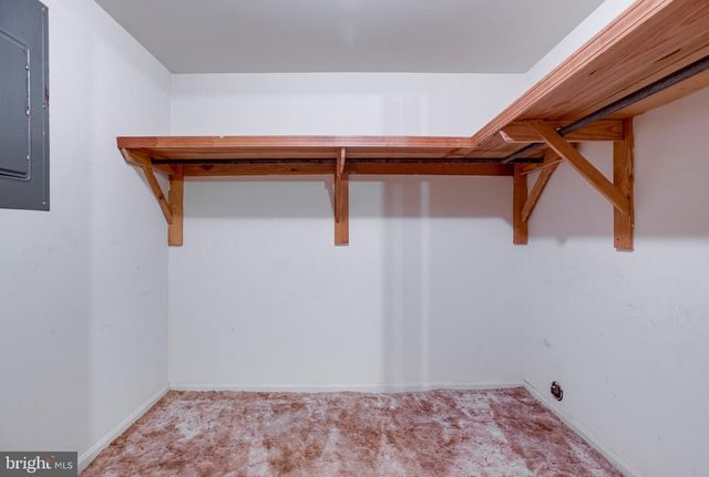 7077 WESTMORELAND DR, Warrenton, VA 20187