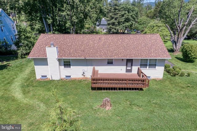 7077 WESTMORELAND DR, Warrenton, VA 20187