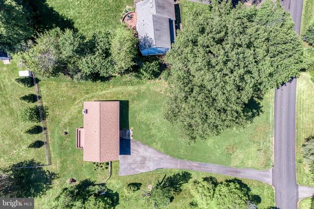 7077 WESTMORELAND DR, Warrenton, VA 20187