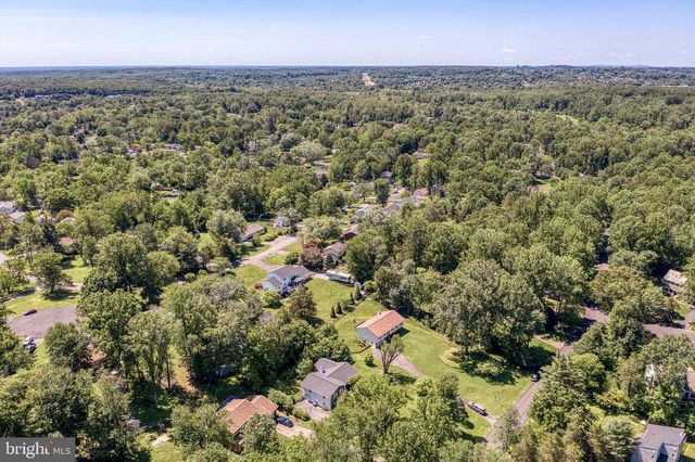 7077 WESTMORELAND DR, Warrenton, VA 20187