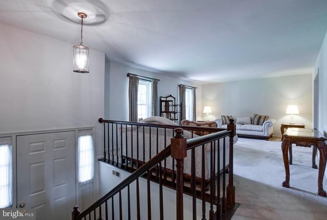 7077 WESTMORELAND DR, Warrenton, VA 20187