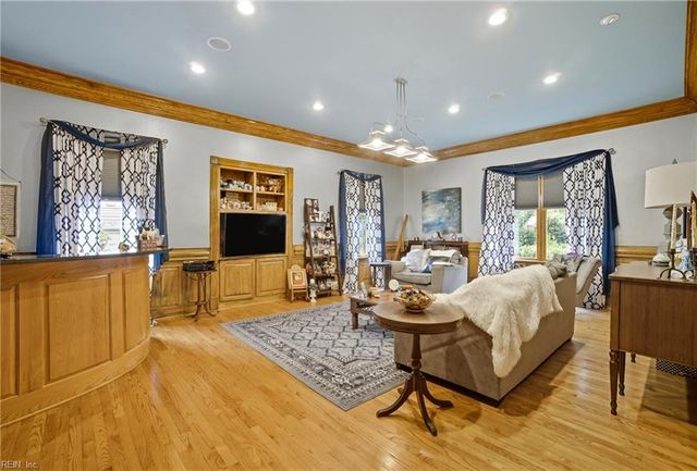 2328 Spindrift RD, Virginia Beach, VA 23451