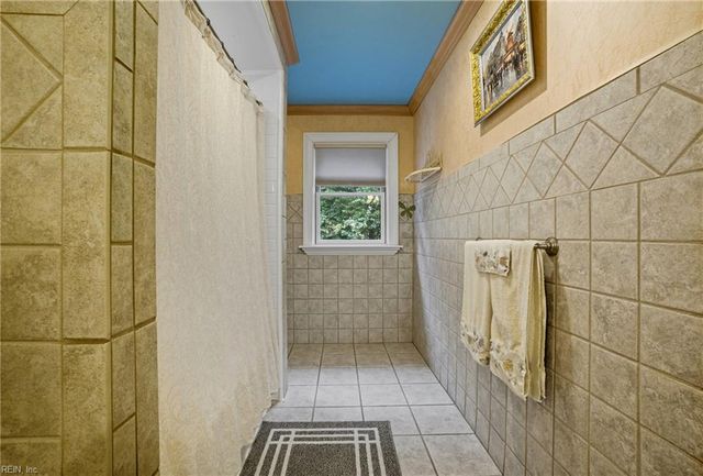 2328 Spindrift RD, Virginia Beach, VA 23451