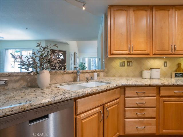 242 Spruce Court, Azusa, CA 91702