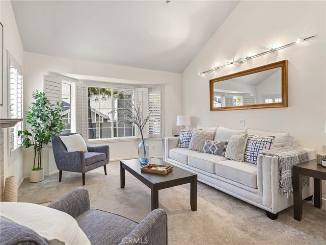 242 Spruce Court, Azusa, CA 91702
