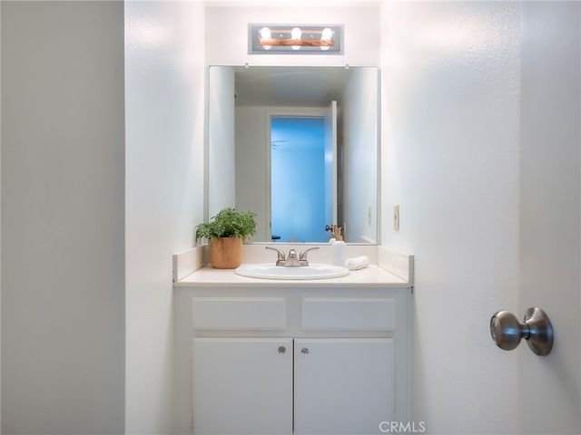 242 Spruce Court, Azusa, CA 91702