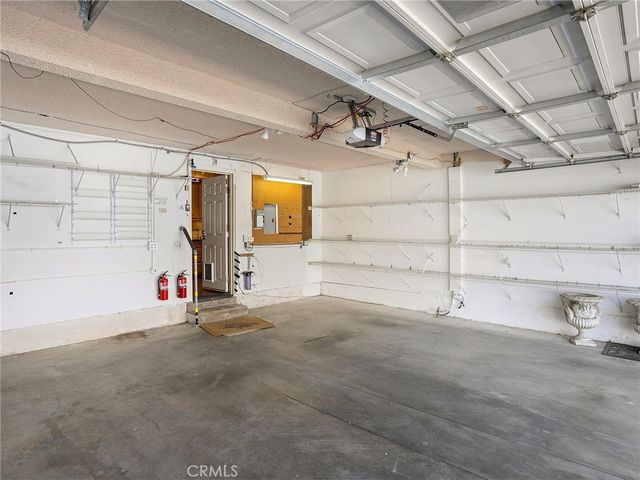 242 Spruce Court, Azusa, CA 91702
