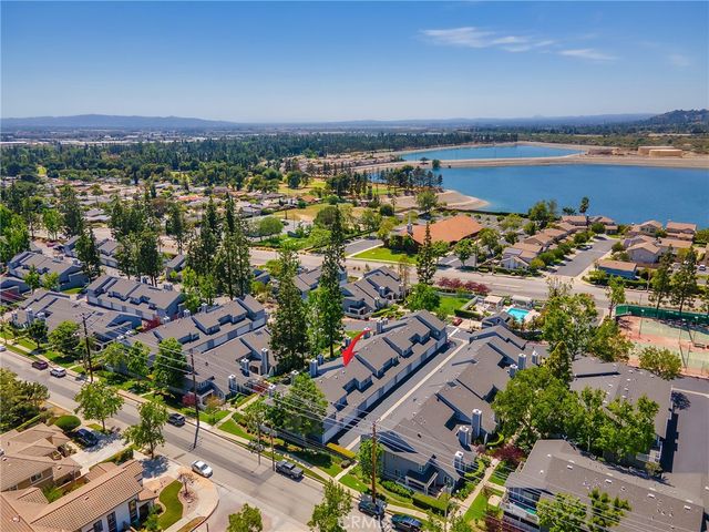 242 Spruce Court, Azusa, CA 91702