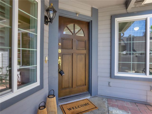 242 Spruce Court, Azusa, CA 91702