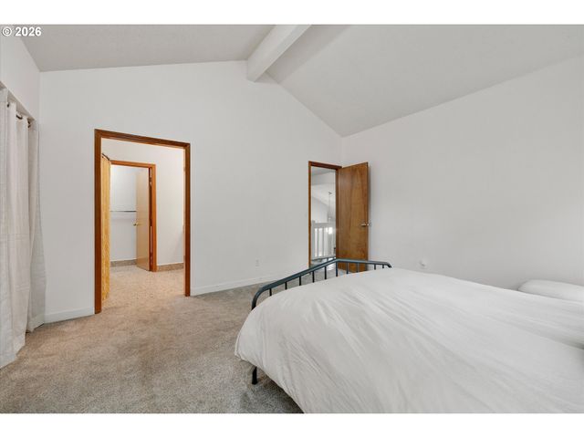 21267 Nw CANNES Dr, Portland, OR 97229