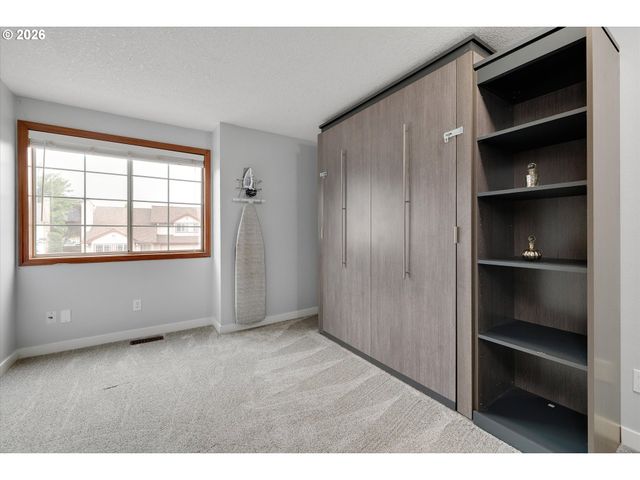 21267 Nw CANNES Dr, Portland, OR 97229
