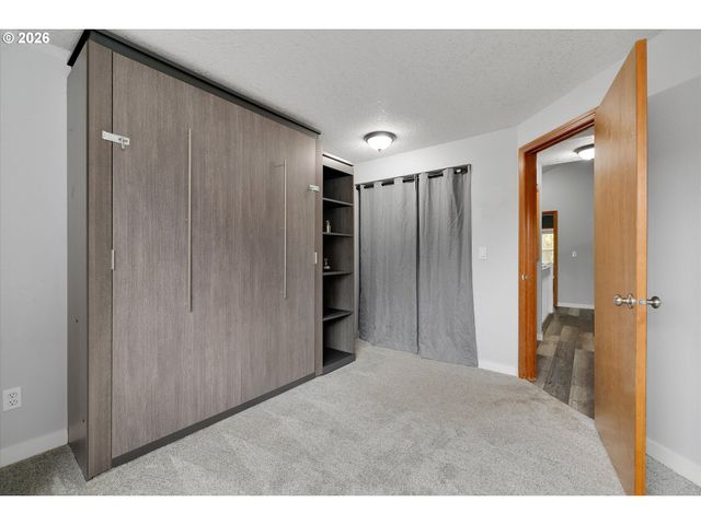 21267 Nw CANNES Dr, Portland, OR 97229