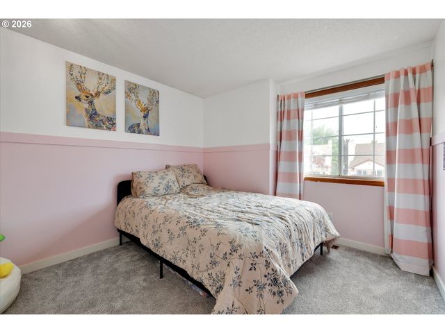 21267 Nw CANNES Dr, Portland, OR 97229