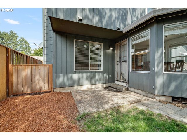 21267 Nw CANNES Dr, Portland, OR 97229