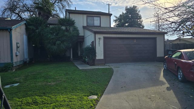 201 E Elowin Court, Visalia, CA 93291
