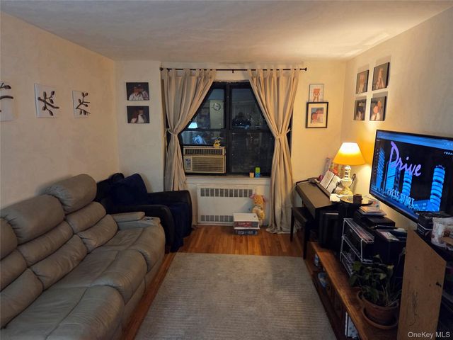 26-19 141st Street 5E, Flushing, NY 11354