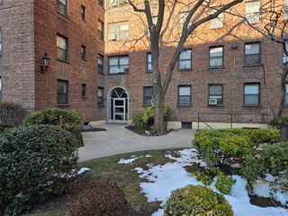26-19 141st Street 5E, Flushing, NY 11354