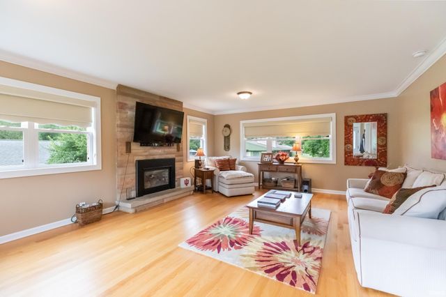 300 S Reisner Rd, Bloomington, IN 47401