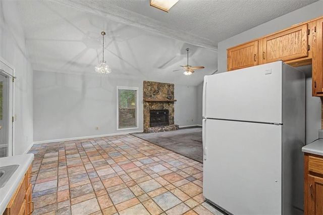 380 N Victoria Road, Woodstock, GA 30189