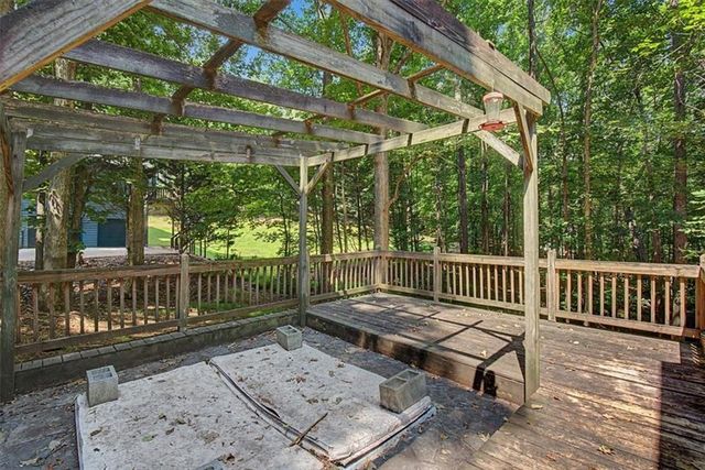 380 N Victoria Road, Woodstock, GA 30189