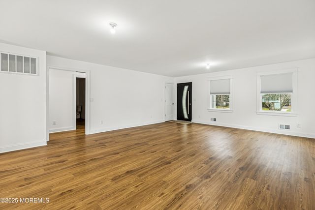 34 Kremer Avenue, Eatontown, NJ 07724