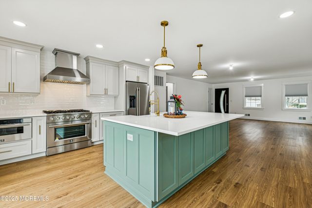 34 Kremer Avenue, Eatontown, NJ 07724