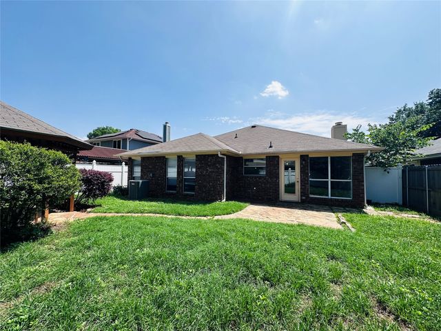 8541 Mystic Trail, Fort Worth, TX 76118