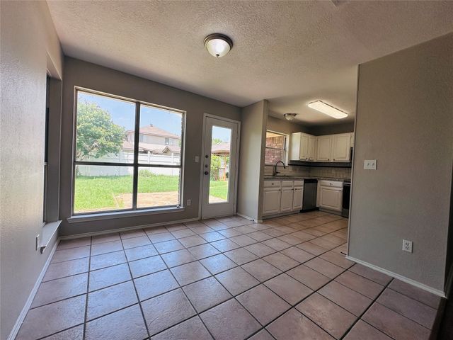 8541 Mystic Trail, Fort Worth, TX 76118