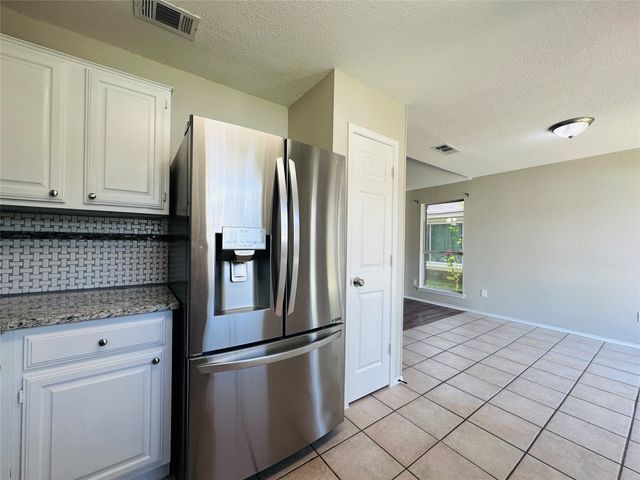 8541 Mystic Trail, Fort Worth, TX 76118