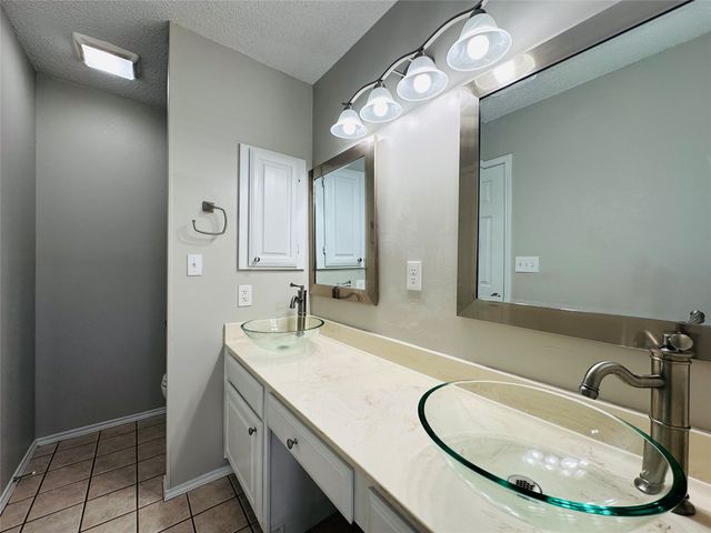 8541 Mystic Trail, Fort Worth, TX 76118