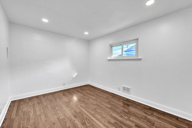 7817 S Kenton Avenue, Chicago, IL 60652
