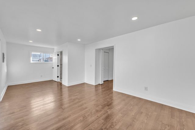 7817 S Kenton Avenue, Chicago, IL 60652
