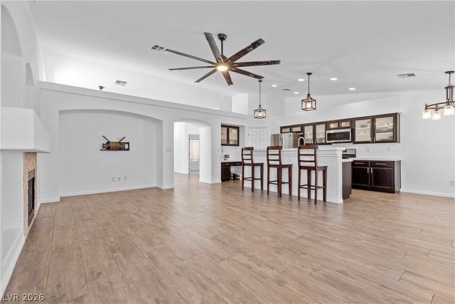 6813 Unicorn Street, Las Vegas, NV 89131
