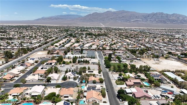6813 Unicorn Street, Las Vegas, NV 89131