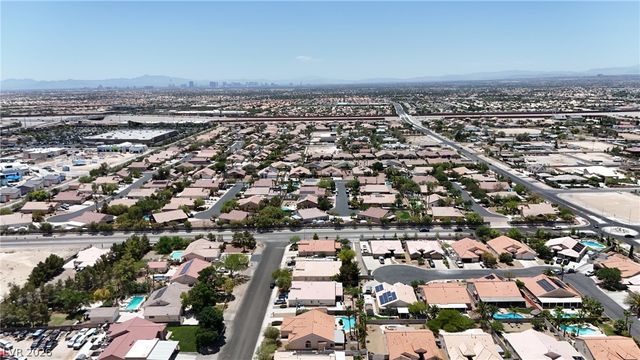 6813 Unicorn Street, Las Vegas, NV 89131
