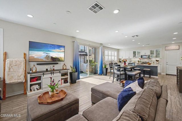 1830 Poppy Drive 1, Simi Valley, CA 93065
