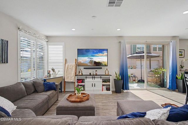 1830 Poppy Drive 1, Simi Valley, CA 93065