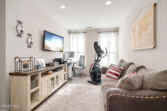 1830 Poppy Drive 1, Simi Valley, CA 93065