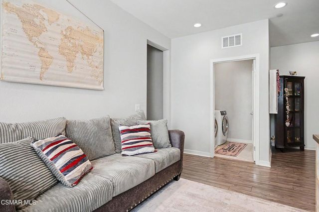 1830 Poppy Drive 1, Simi Valley, CA 93065