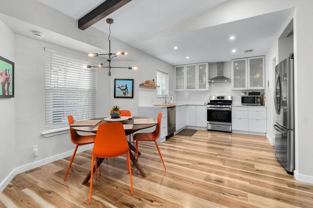 5203 Stone Gate DR, Austin, TX 78721