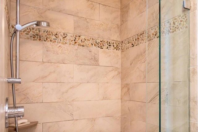 181 Circuit Avenue, Oak Bluffs, MA 02557