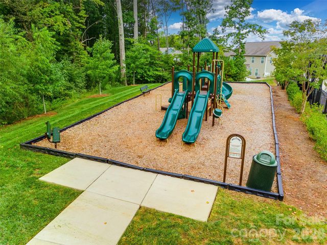 616 Altamonte Drive, Lake Wylie, SC 29710