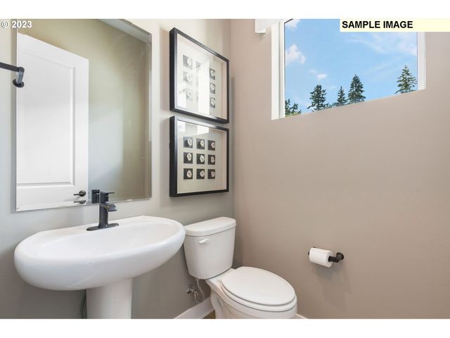 420 W IVY St, Washougal, WA 98671