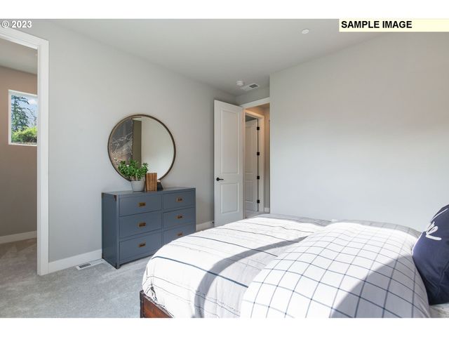 420 W IVY St, Washougal, WA 98671