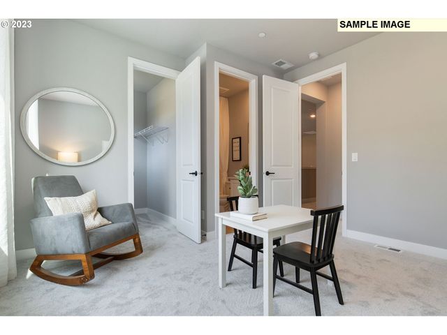420 W IVY St, Washougal, WA 98671