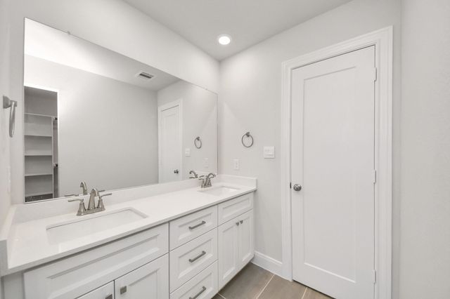 10310 Cabo Del Sol Lane, Cleveland, TX 77327