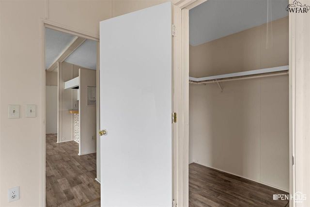 205 W 1ST STREET, Burkburnett, TX 76354