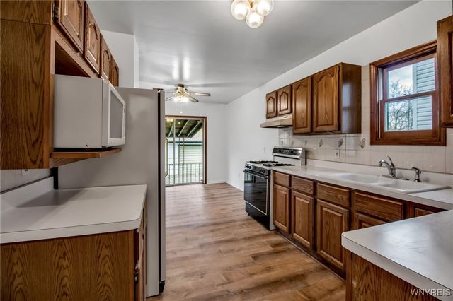 98 Taunton Place, Buffalo, NY 14216