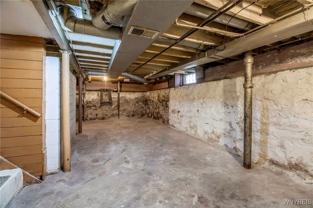 98 Taunton Place, Buffalo, NY 14216