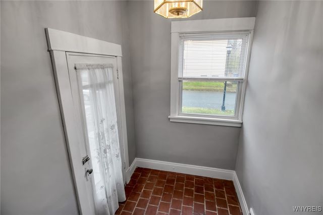 98 Taunton Place, Buffalo, NY 14216